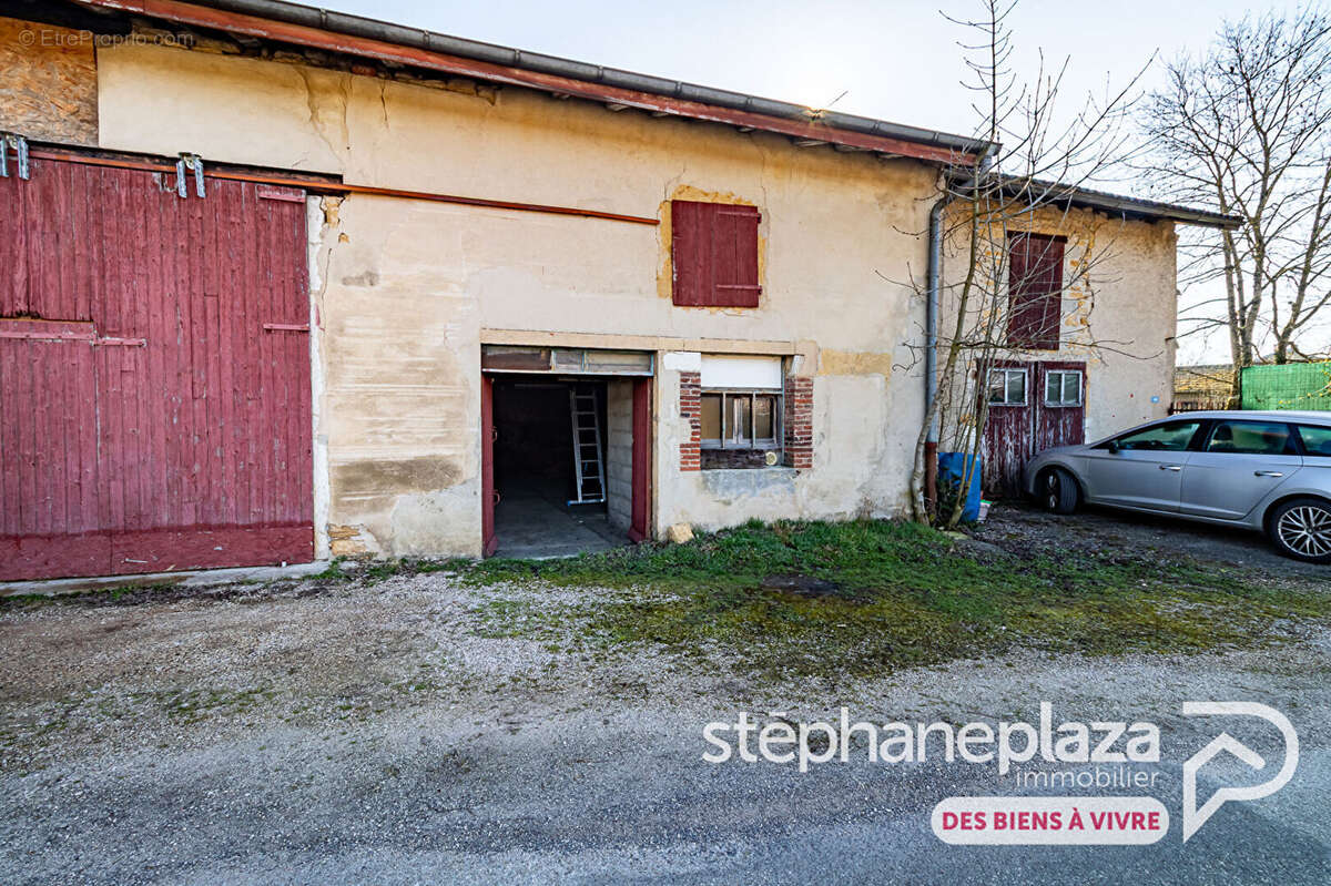 Maison à VILLEREVERSURE