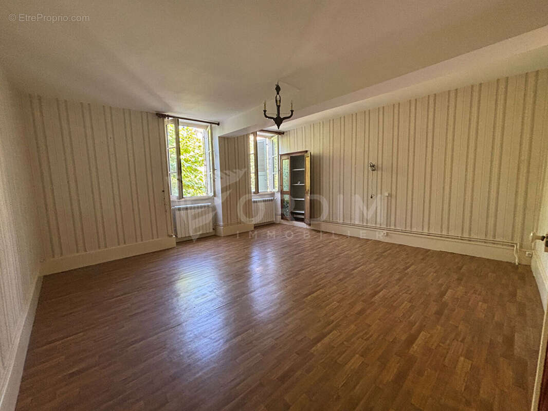 Maison à ANCY-LE-FRANC