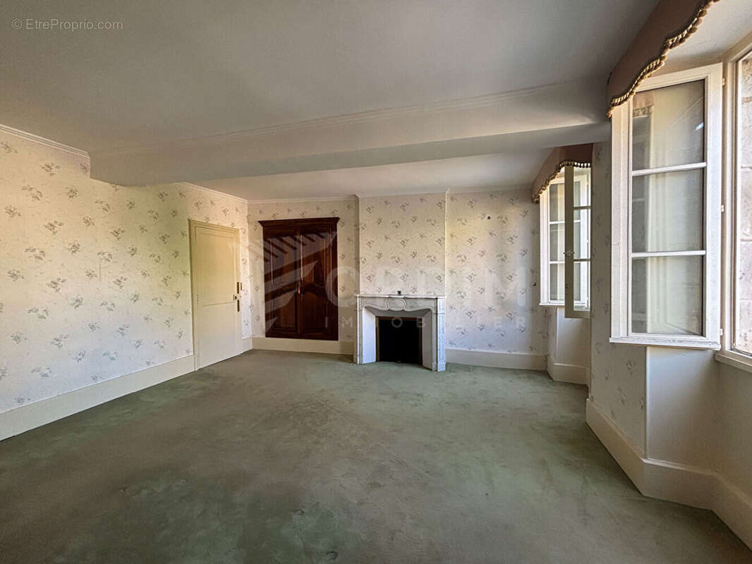 Maison à ANCY-LE-FRANC