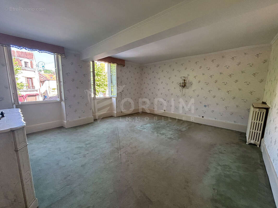 Maison à ANCY-LE-FRANC