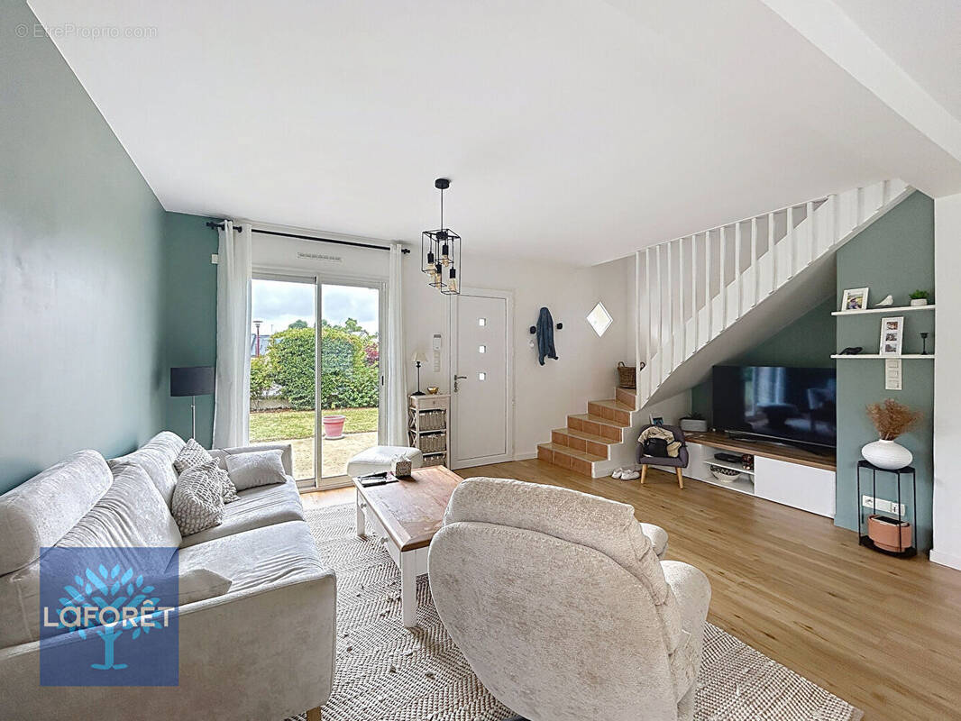 Maison à CHASNE-SUR-ILLET