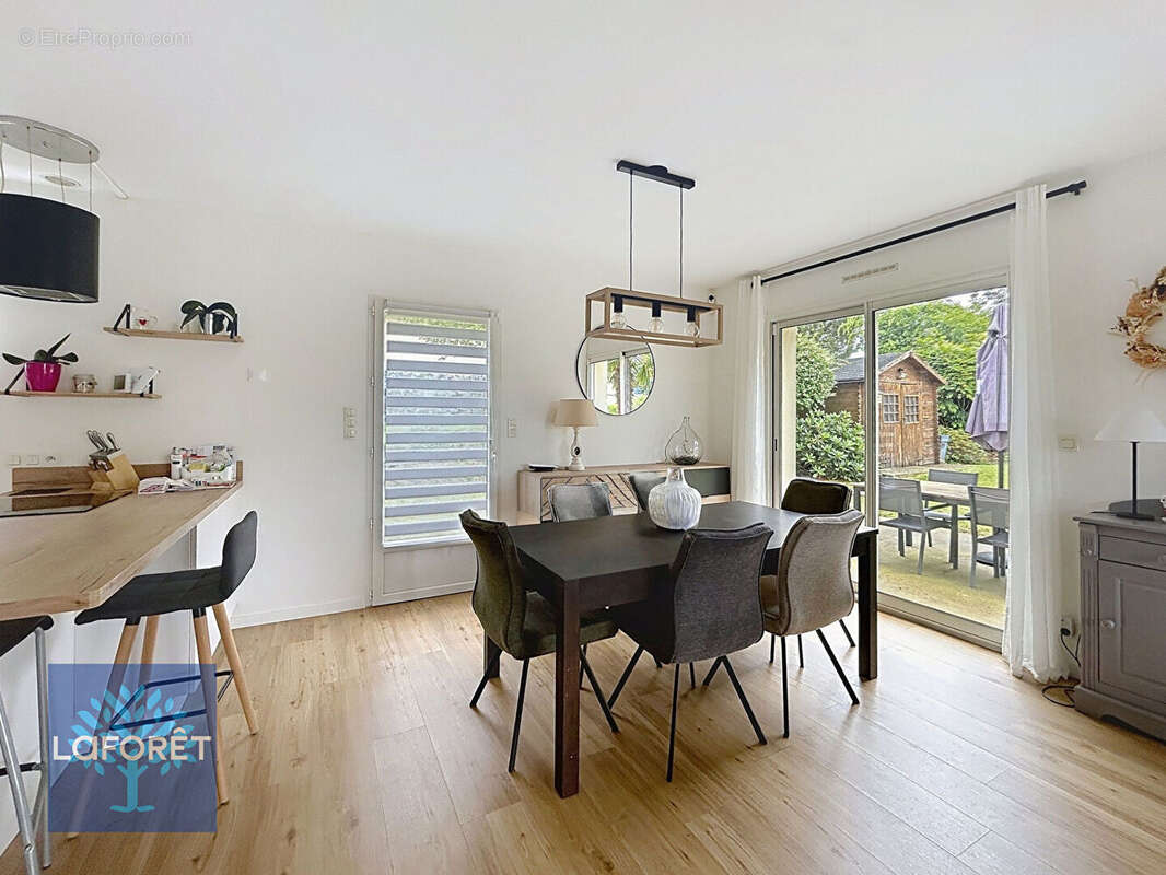 Maison à CHASNE-SUR-ILLET