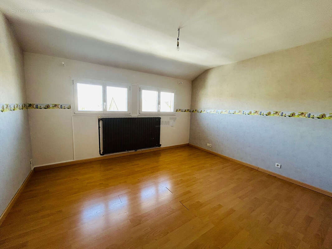 Maison à COULOMMIERS