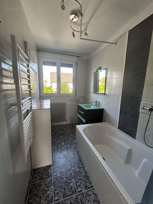 Maison à COULOMMIERS