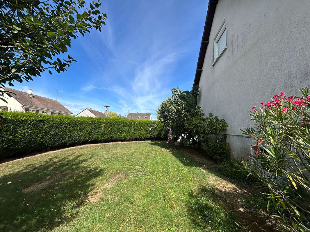 Maison à COULOMMIERS