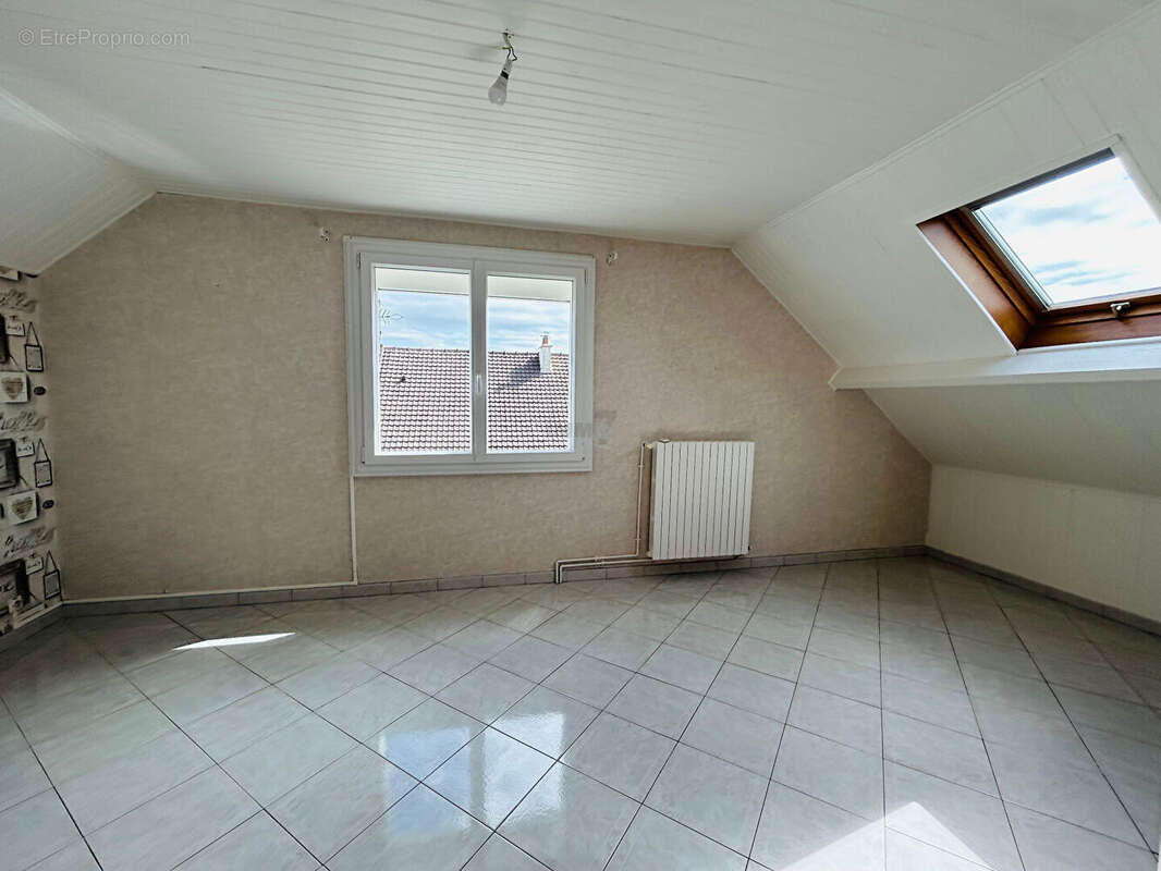 Maison à COULOMMIERS