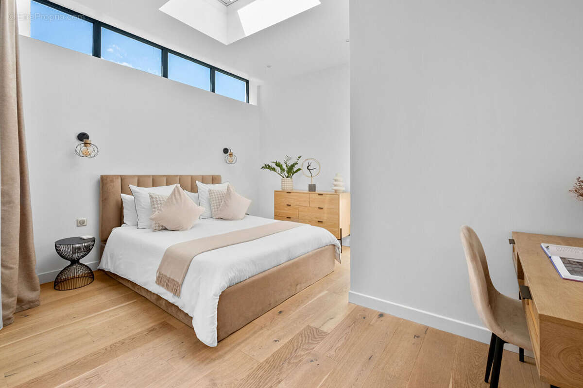 Appartement à SURESNES