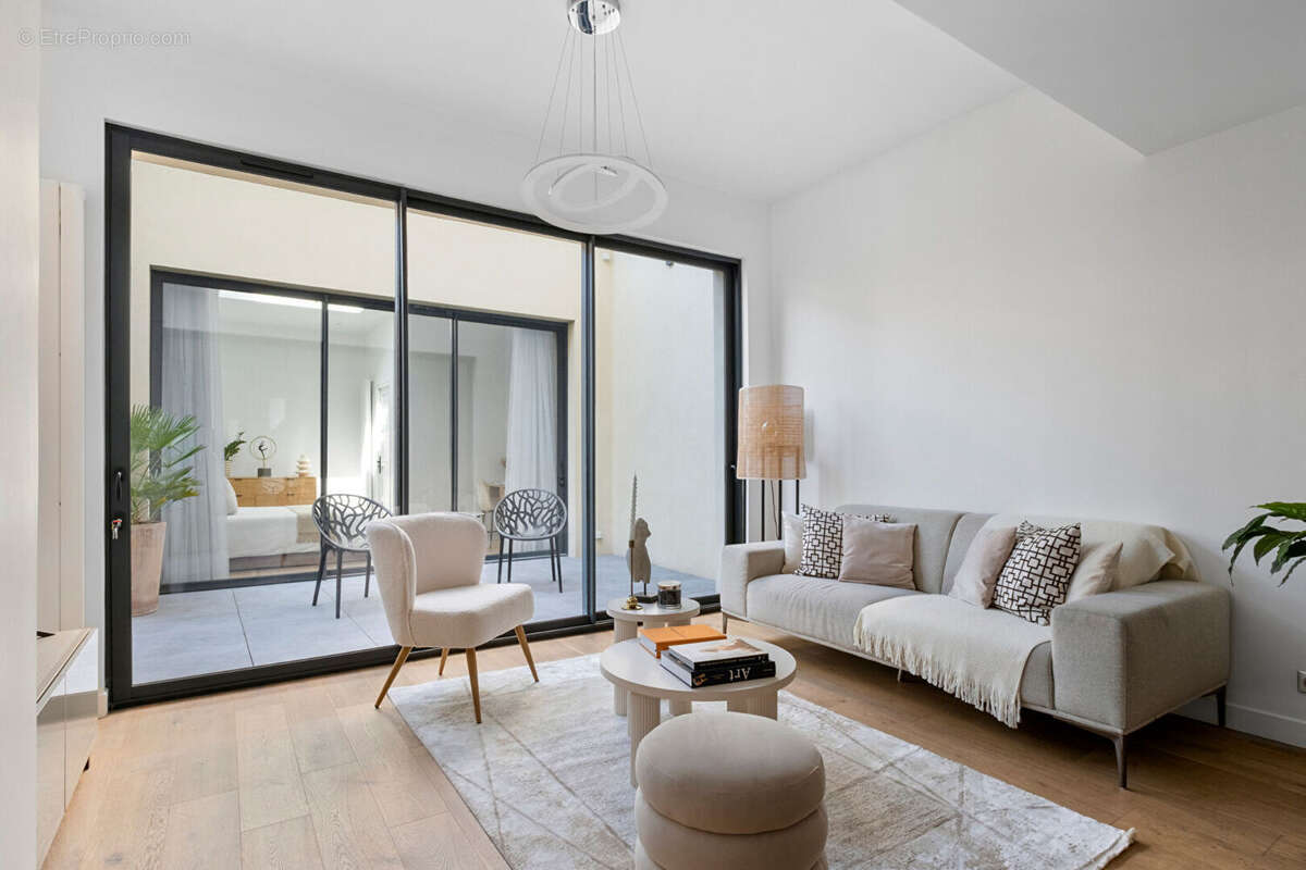 Appartement à SURESNES