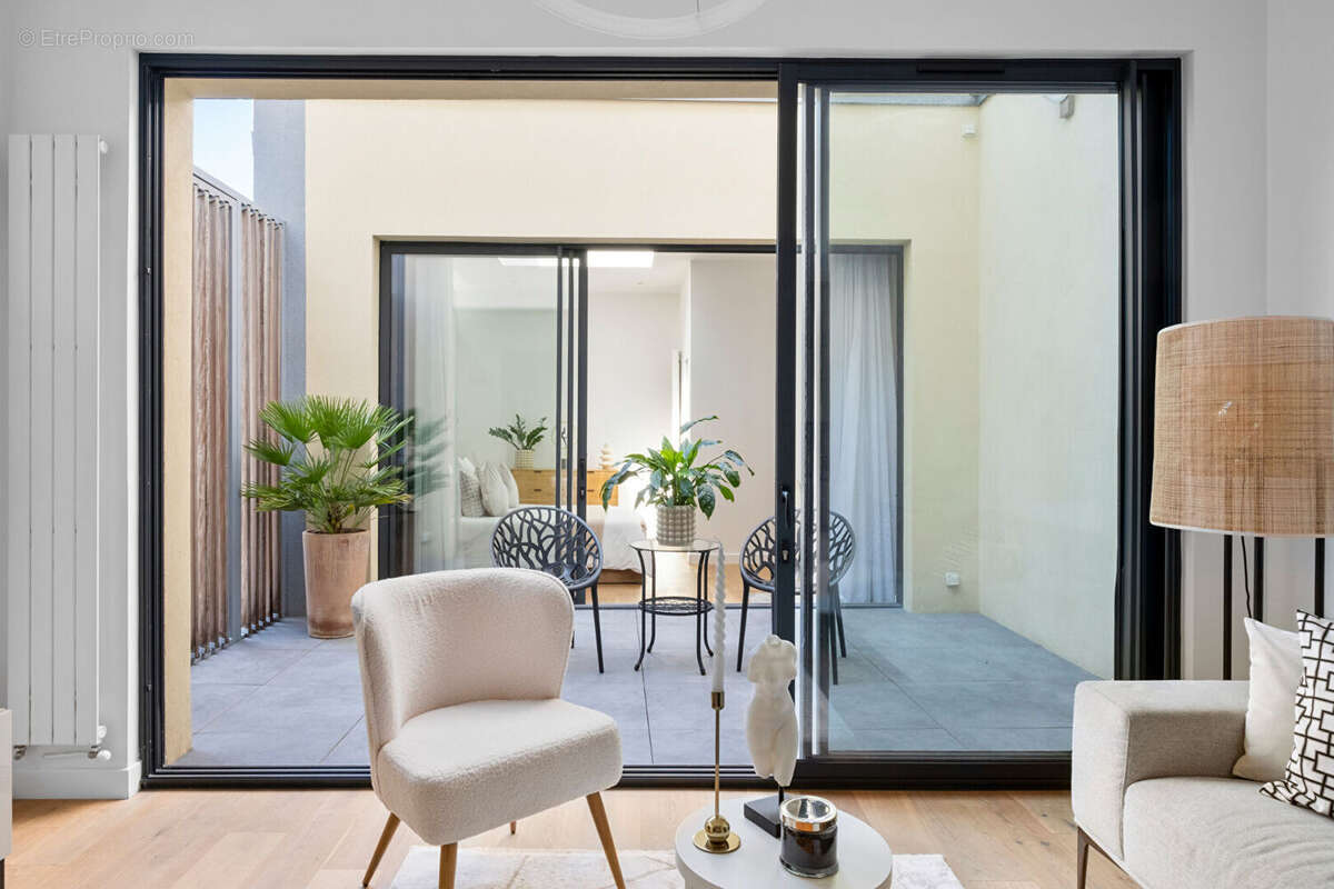 Appartement à SURESNES