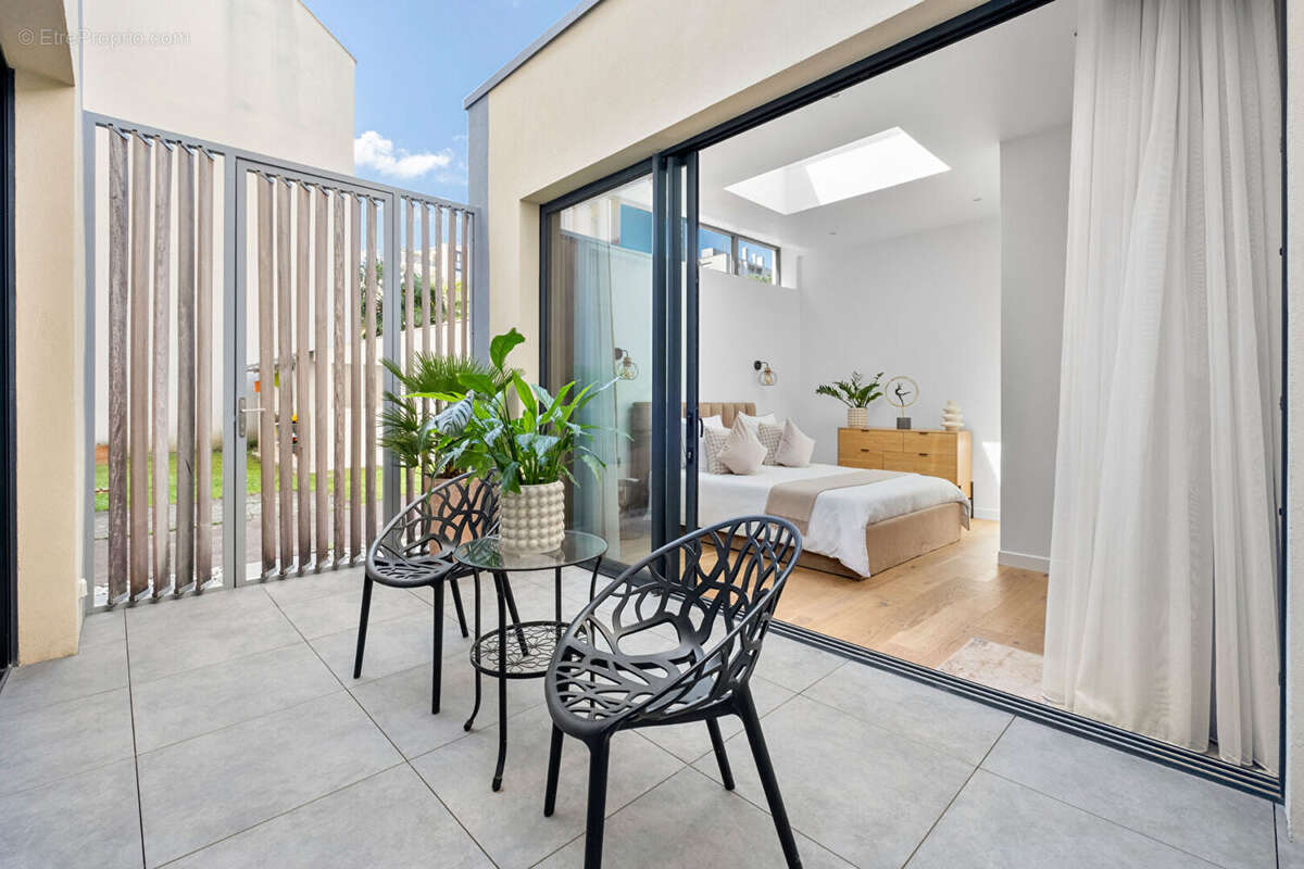 Appartement à SURESNES