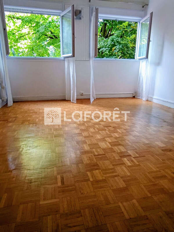 Appartement à AUBERGENVILLE