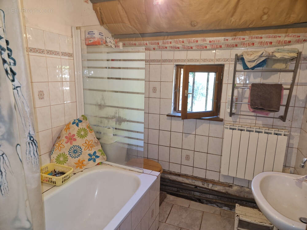 Maison à FONTAINE-SIMON