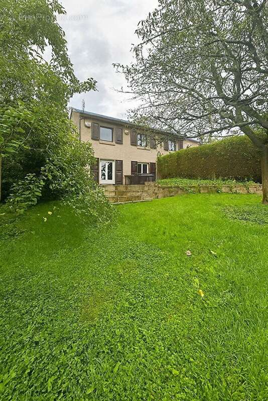 Maison à SAINTE-GENEVIEVE