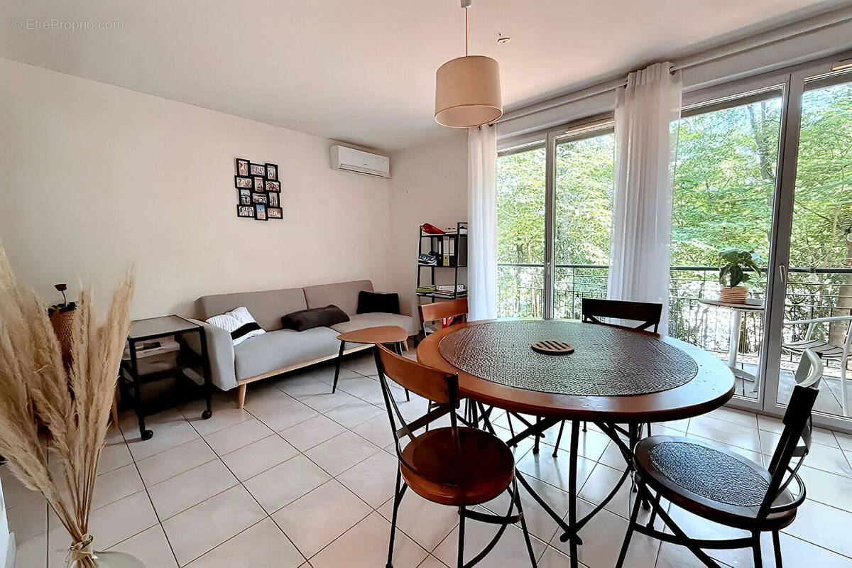 Appartement à RAMONVILLE-SAINT-AGNE