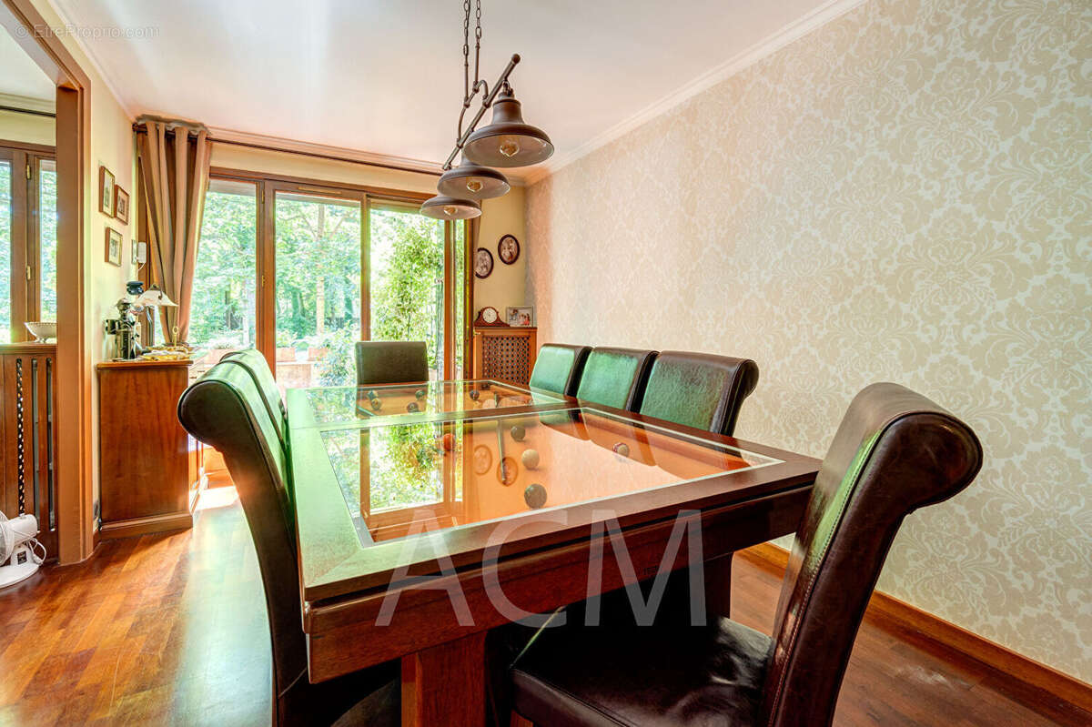 Appartement à MAISONS-LAFFITTE