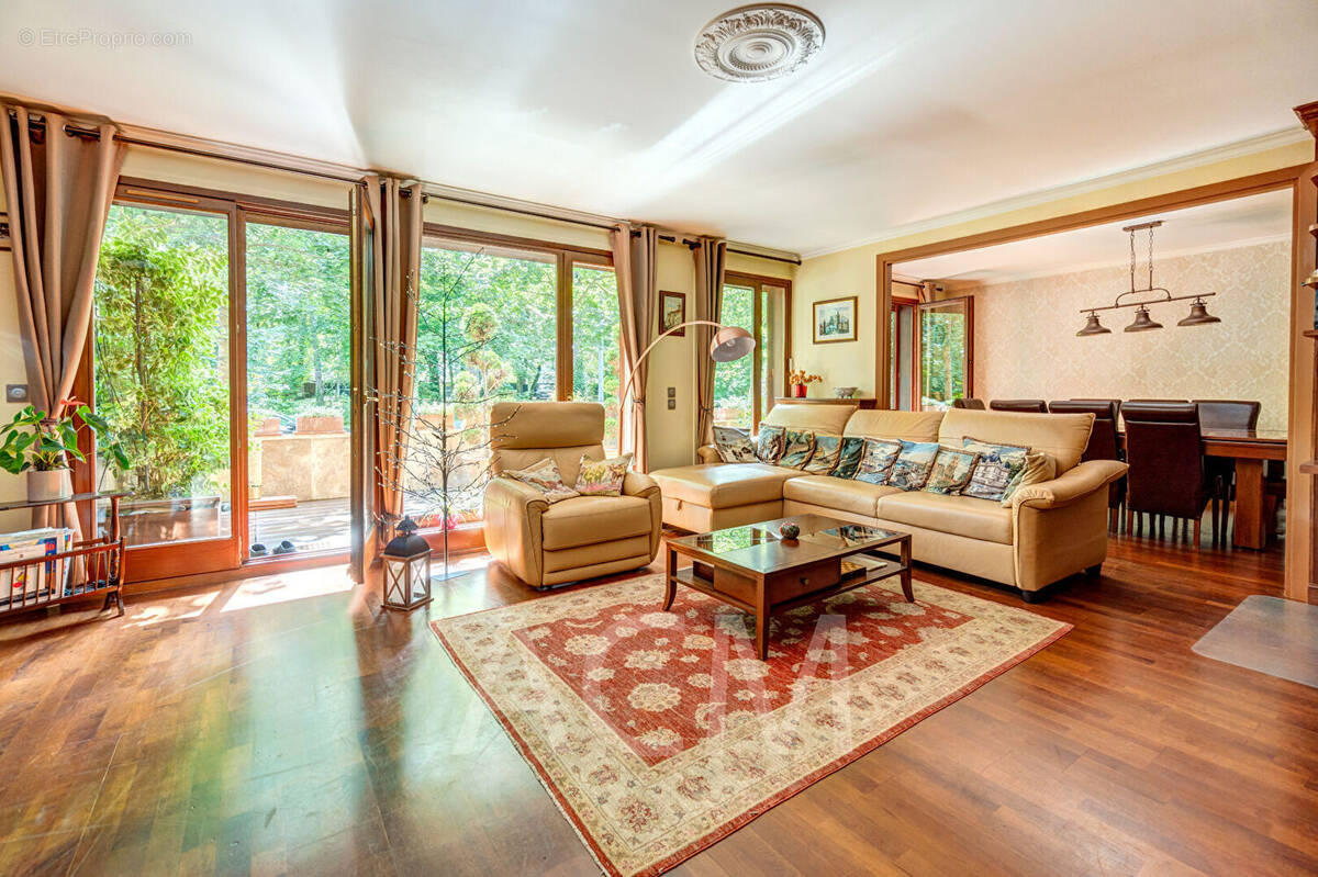 Appartement à MAISONS-LAFFITTE