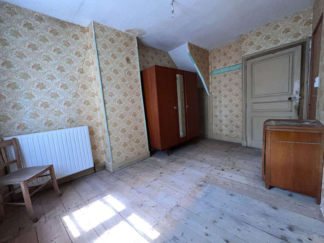 Maison à SAINT-FLORET