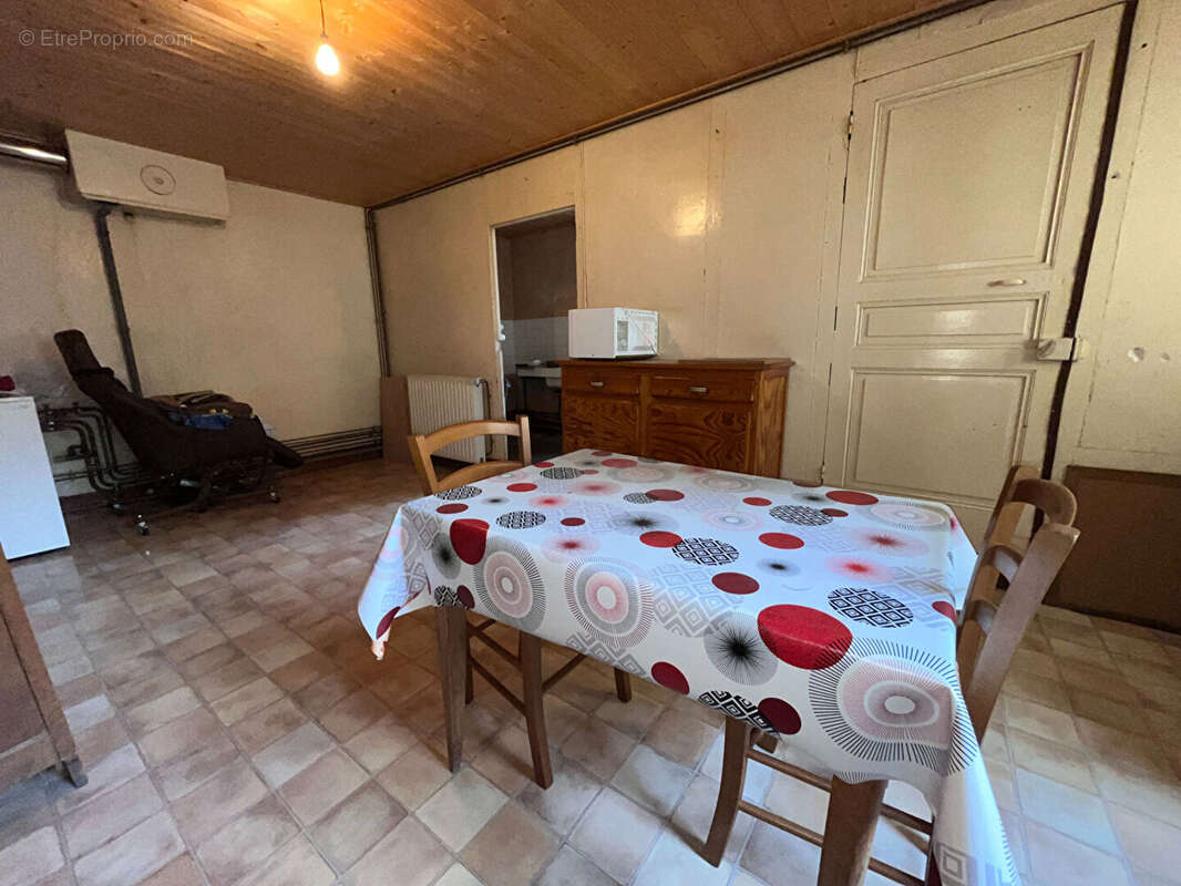 Maison à SAINT-FLORET