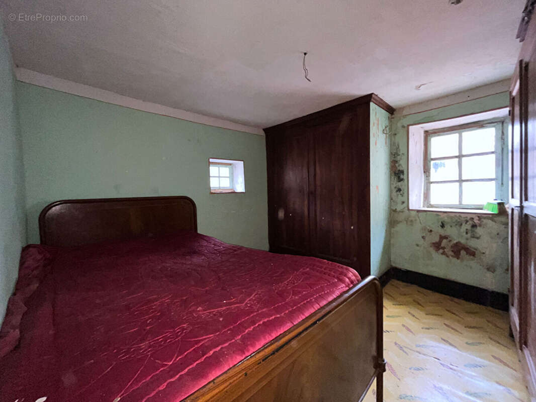 Maison à SAINT-FLORET