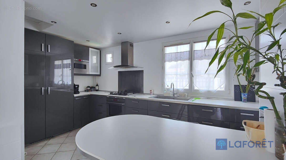 Maison à CHEPTAINVILLE