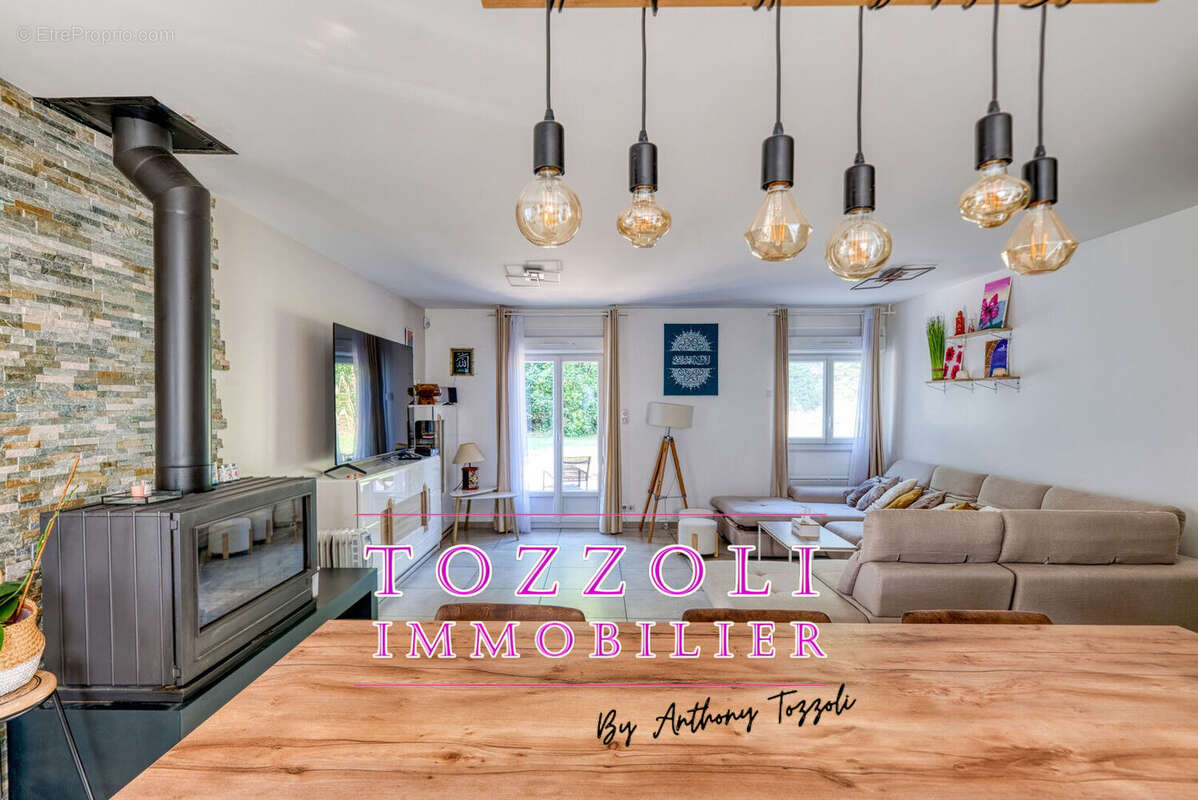 Maison à LA VERPILLIERE