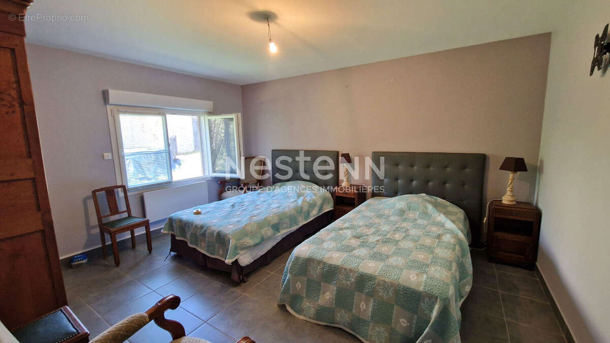 Maison à PIEGUT-PLUVIERS