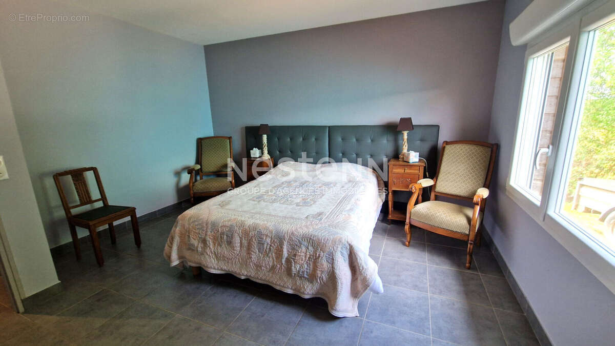 Maison à PIEGUT-PLUVIERS