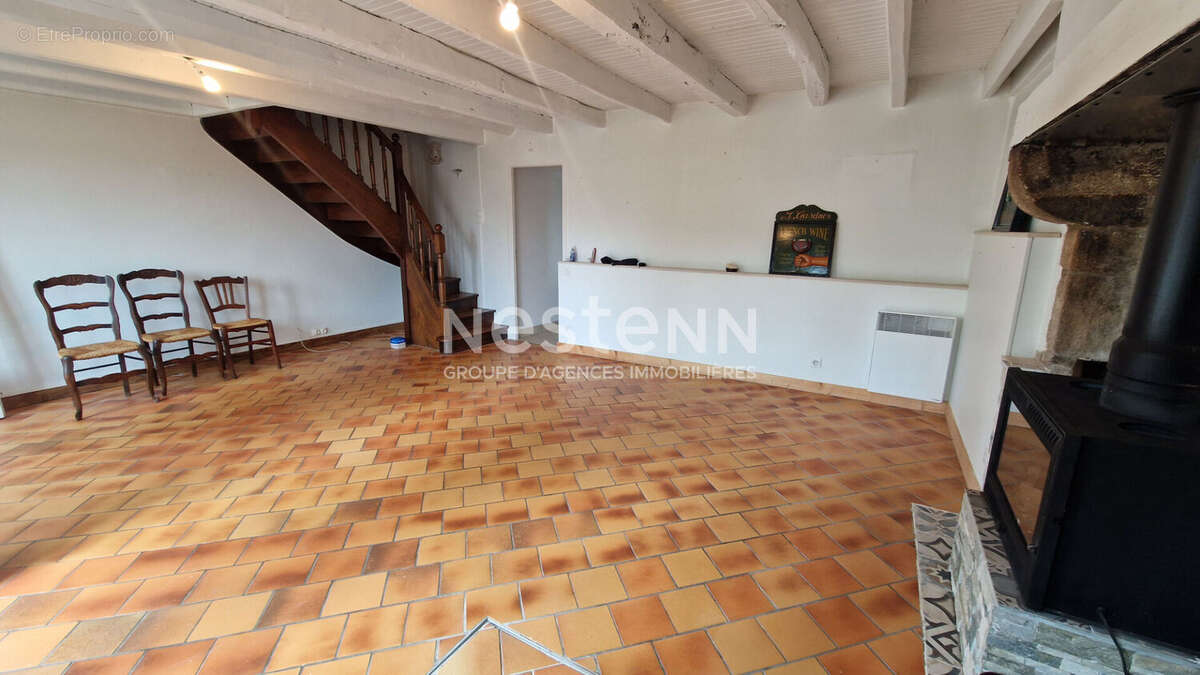 Maison à PIEGUT-PLUVIERS