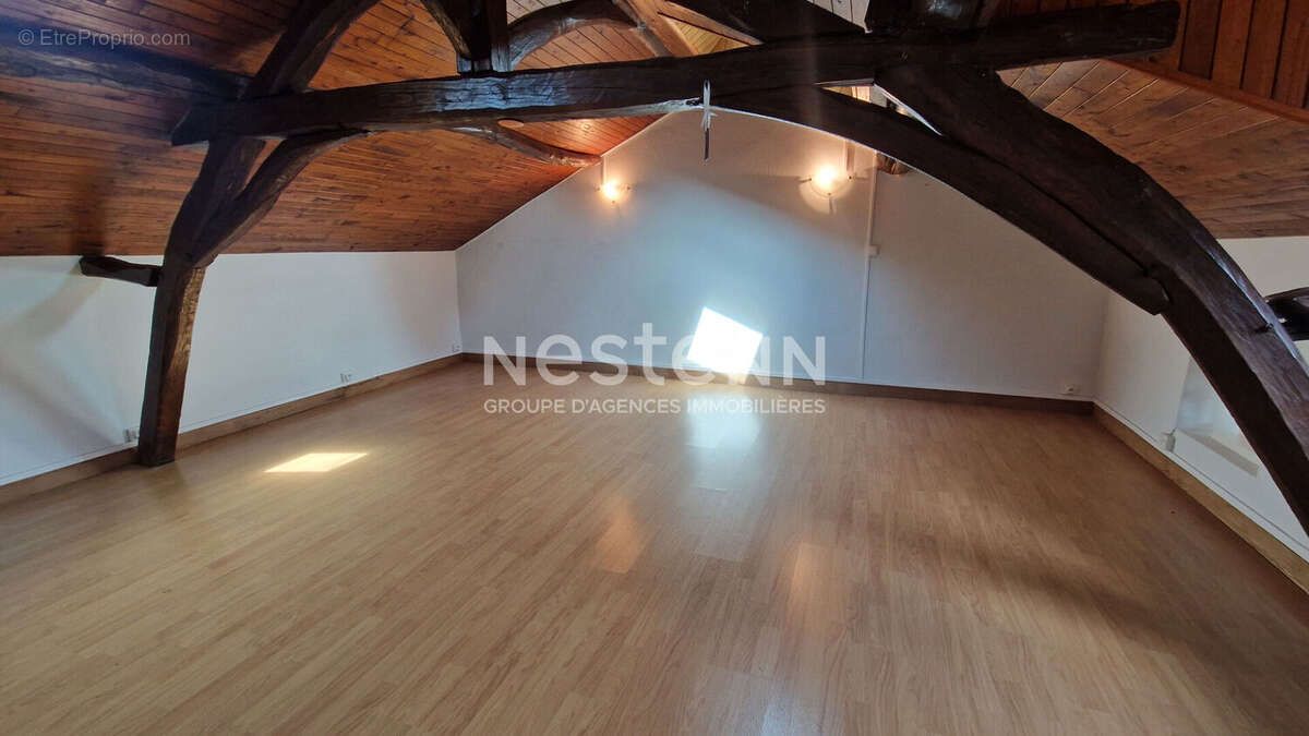 Maison à PIEGUT-PLUVIERS