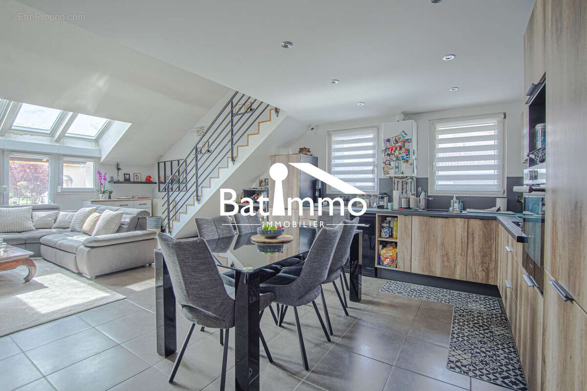 Appartement à ARS-SUR-MOSELLE