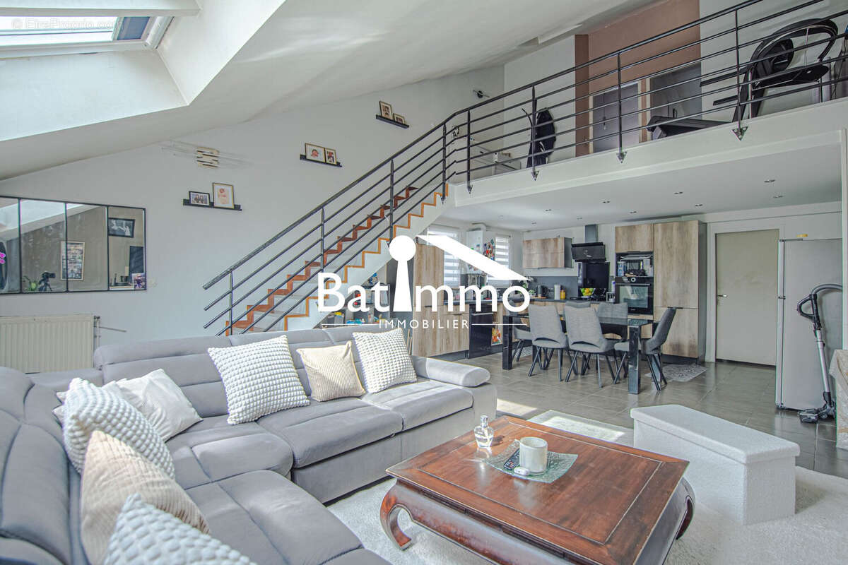 Appartement à ARS-SUR-MOSELLE