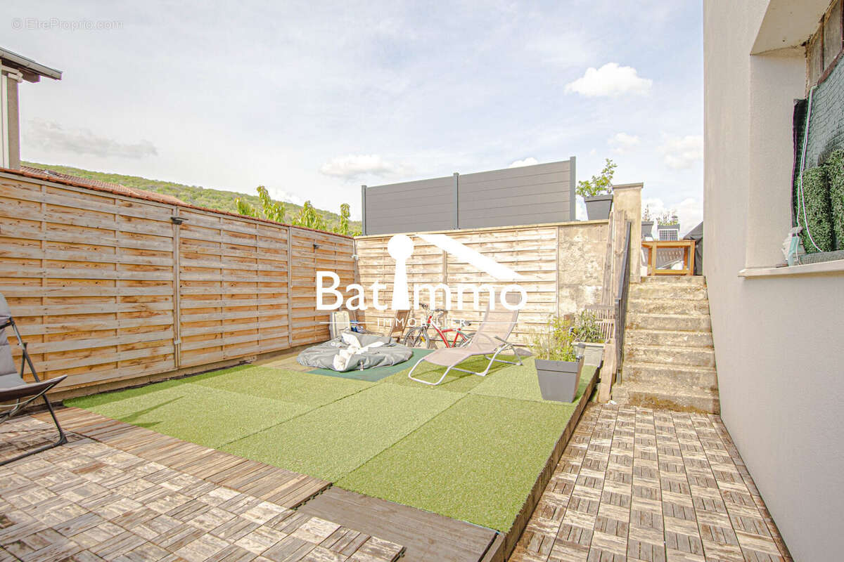 Appartement à ARS-SUR-MOSELLE