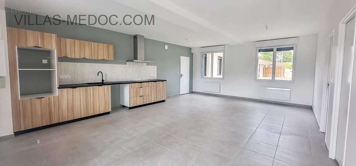 Appartement à VENDAYS-MONTALIVET