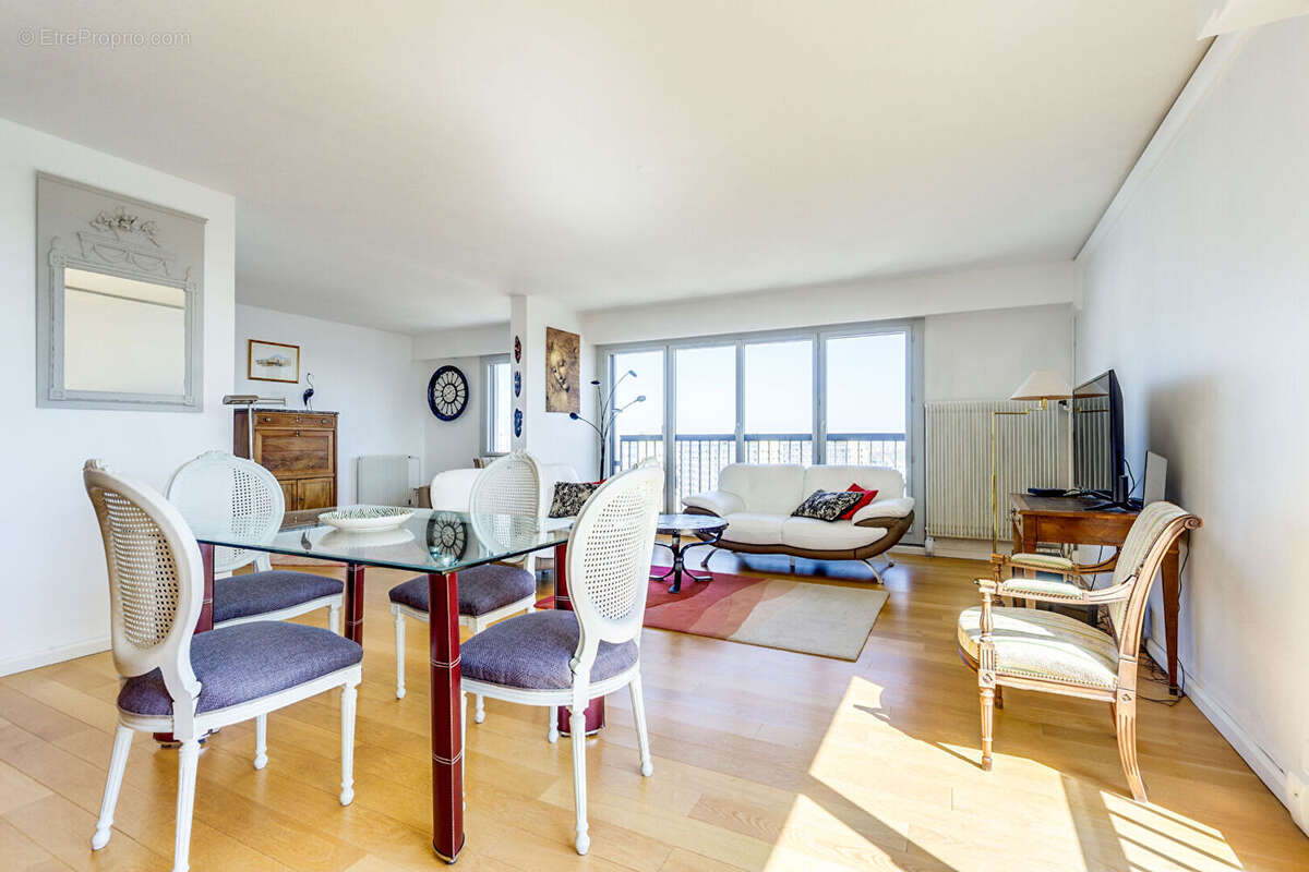 Appartement à PARIS-20E