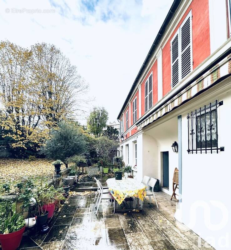 Photo 1 - Maison à CHOISY-LE-ROI