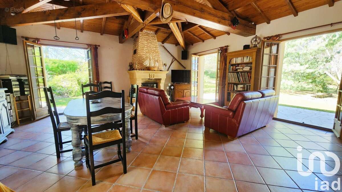 Photo 7 - Maison à COUZE-ET-SAINT-FRONT