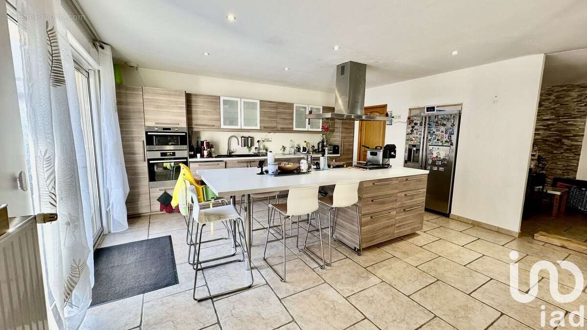 Photo 2 - Maison à LINAS