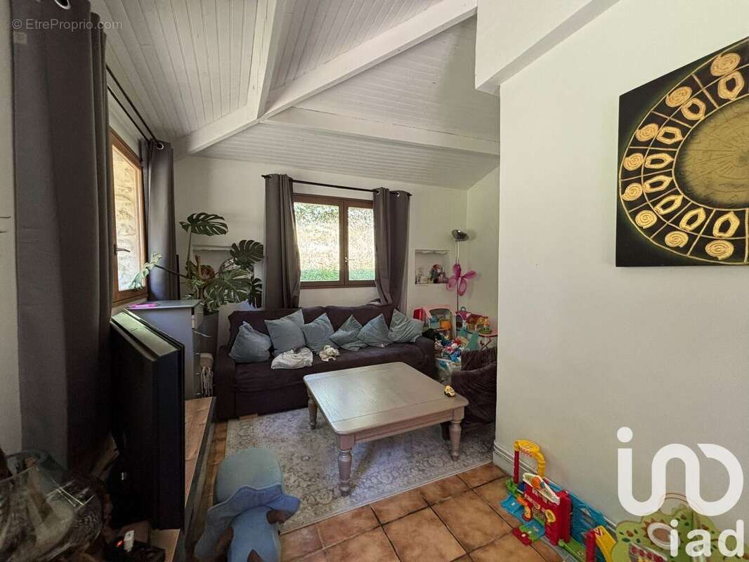 Photo 2 - Maison à COURGENT