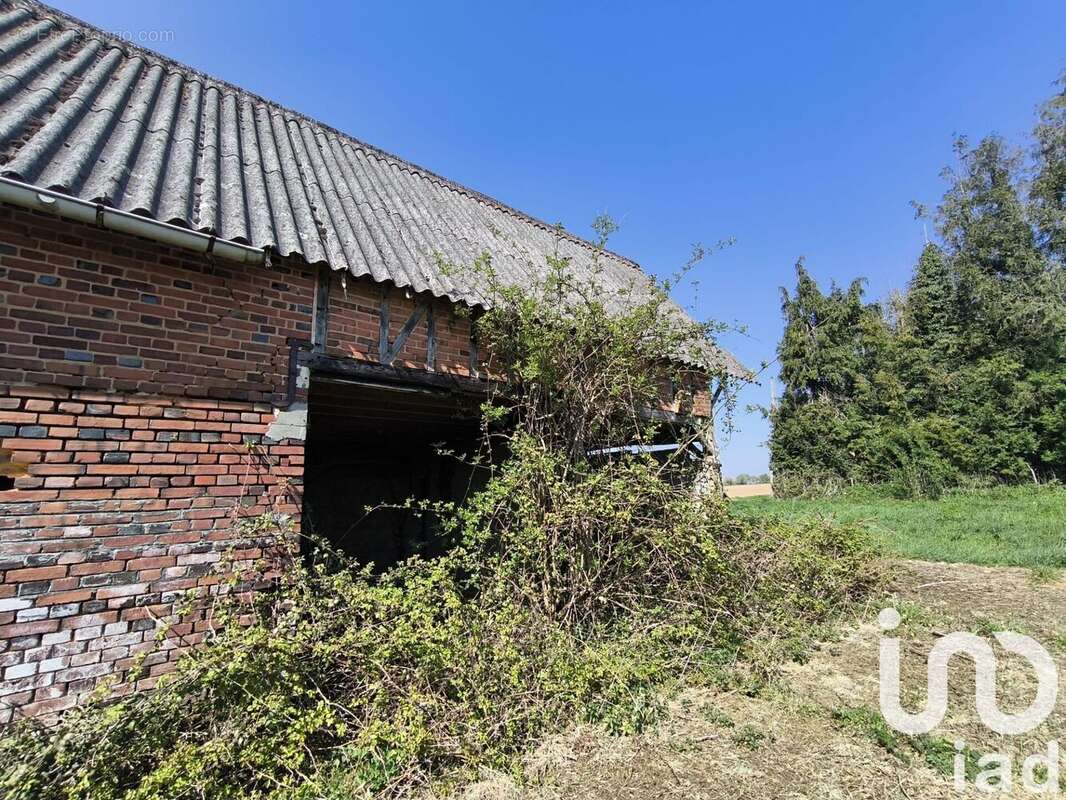 Photo 3 - Parking à TROUVILLE-LA-HAULE