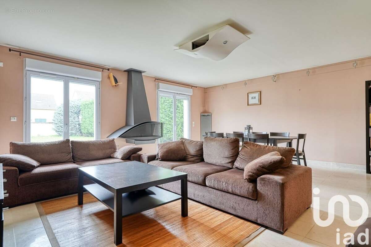 Photo 3 - Maison à SARTROUVILLE