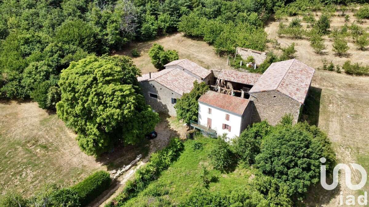 Photo 2 - Maison à SAINT-VICTOR