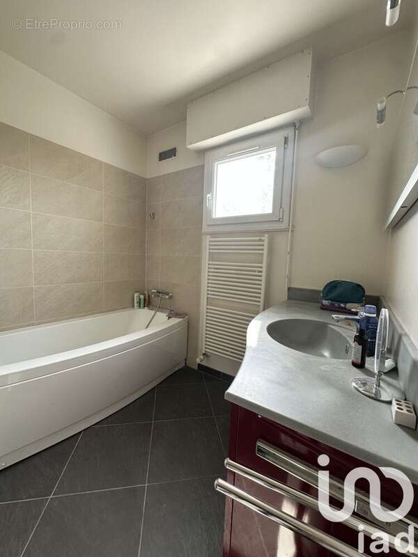 Photo 8 - Appartement à VILLIERS-SUR-ORGE