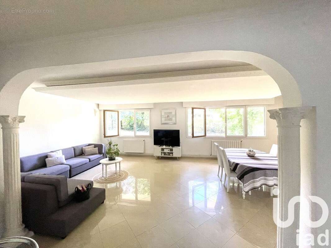 Photo 2 - Appartement à ETIOLLES