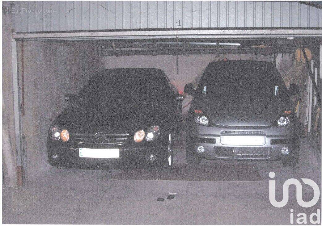 Photo 1 - Parking à LA GRANDE-MOTTE