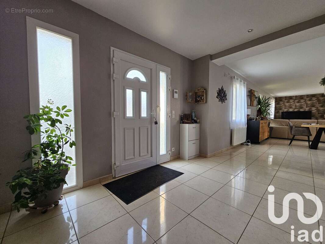 Photo 2 - Maison à MORET-SUR-LOING