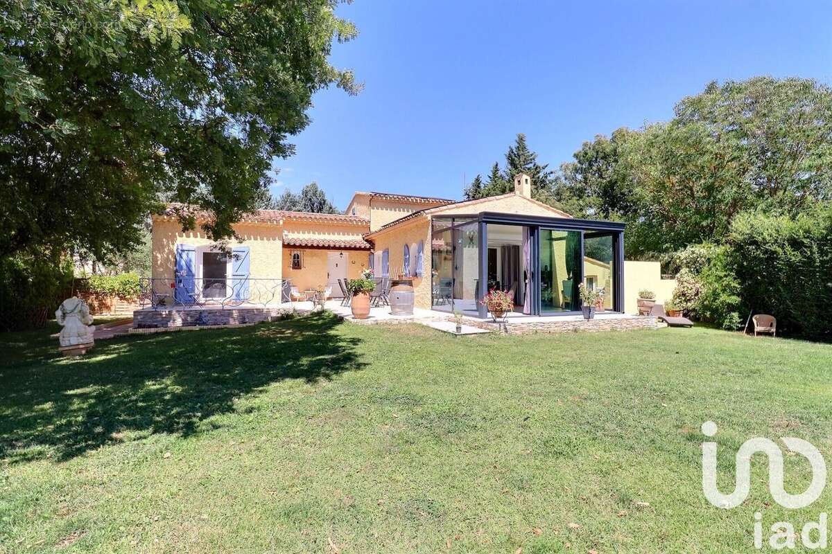 Photo 2 - Maison à SAINT-MAXIMIN-LA-SAINTE-BAUME