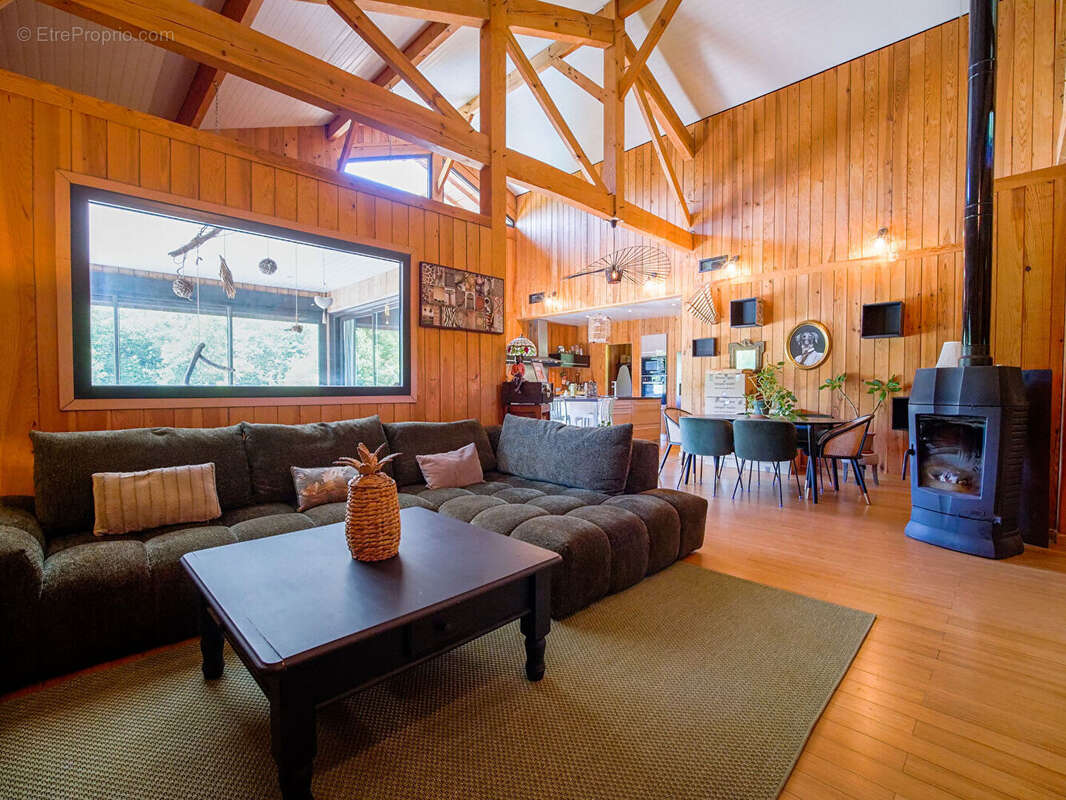 Maison à EUGENIE-LES-BAINS