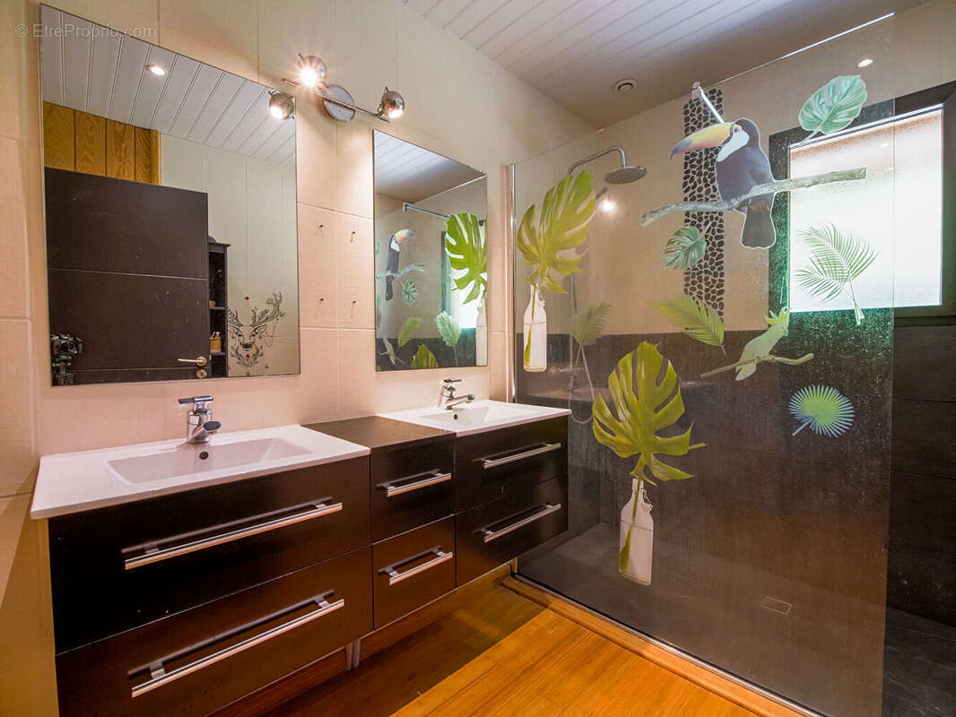 Maison à EUGENIE-LES-BAINS