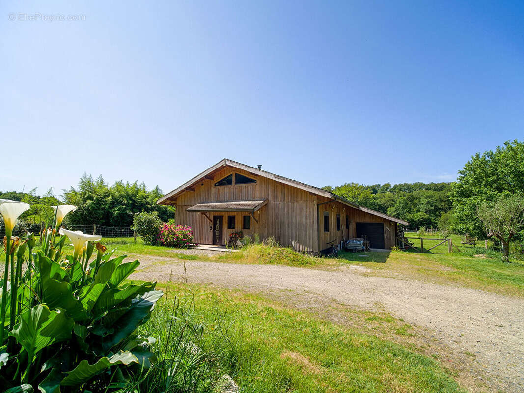 Maison à EUGENIE-LES-BAINS