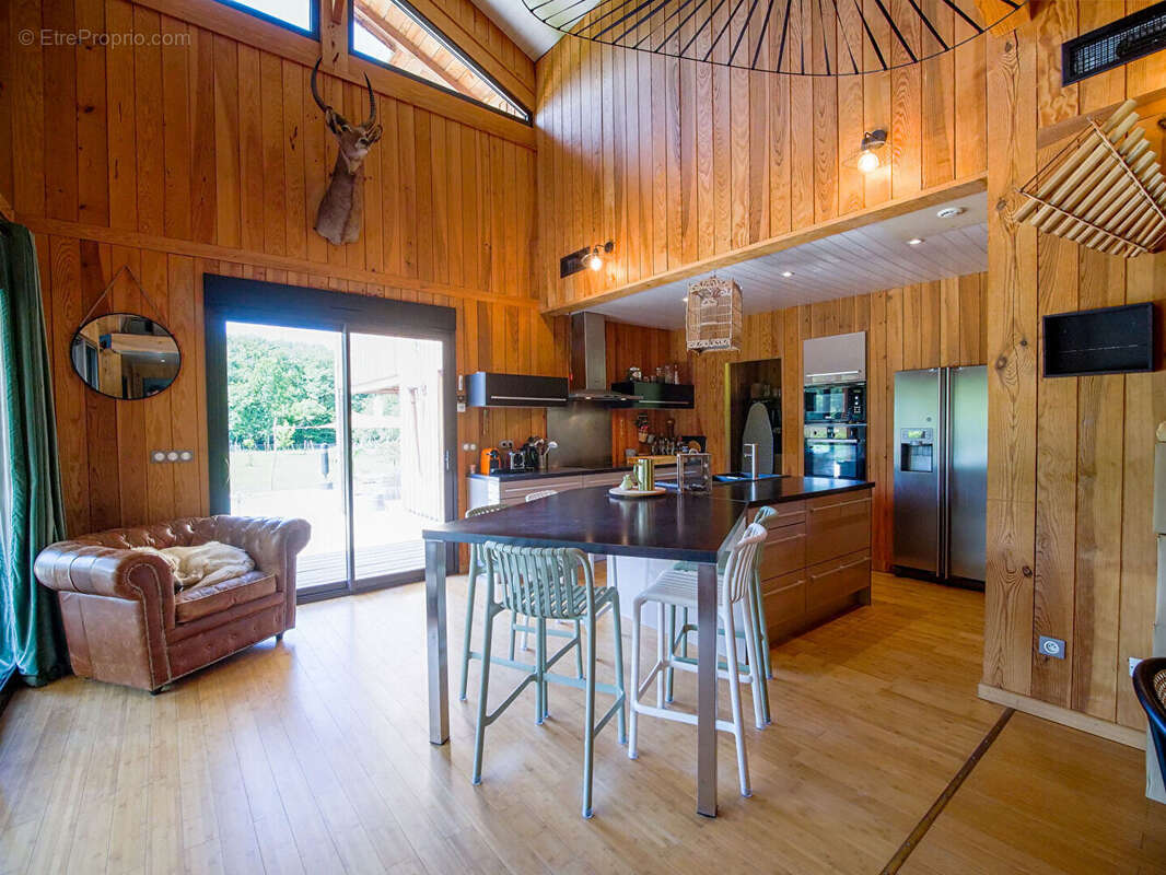 Maison à EUGENIE-LES-BAINS